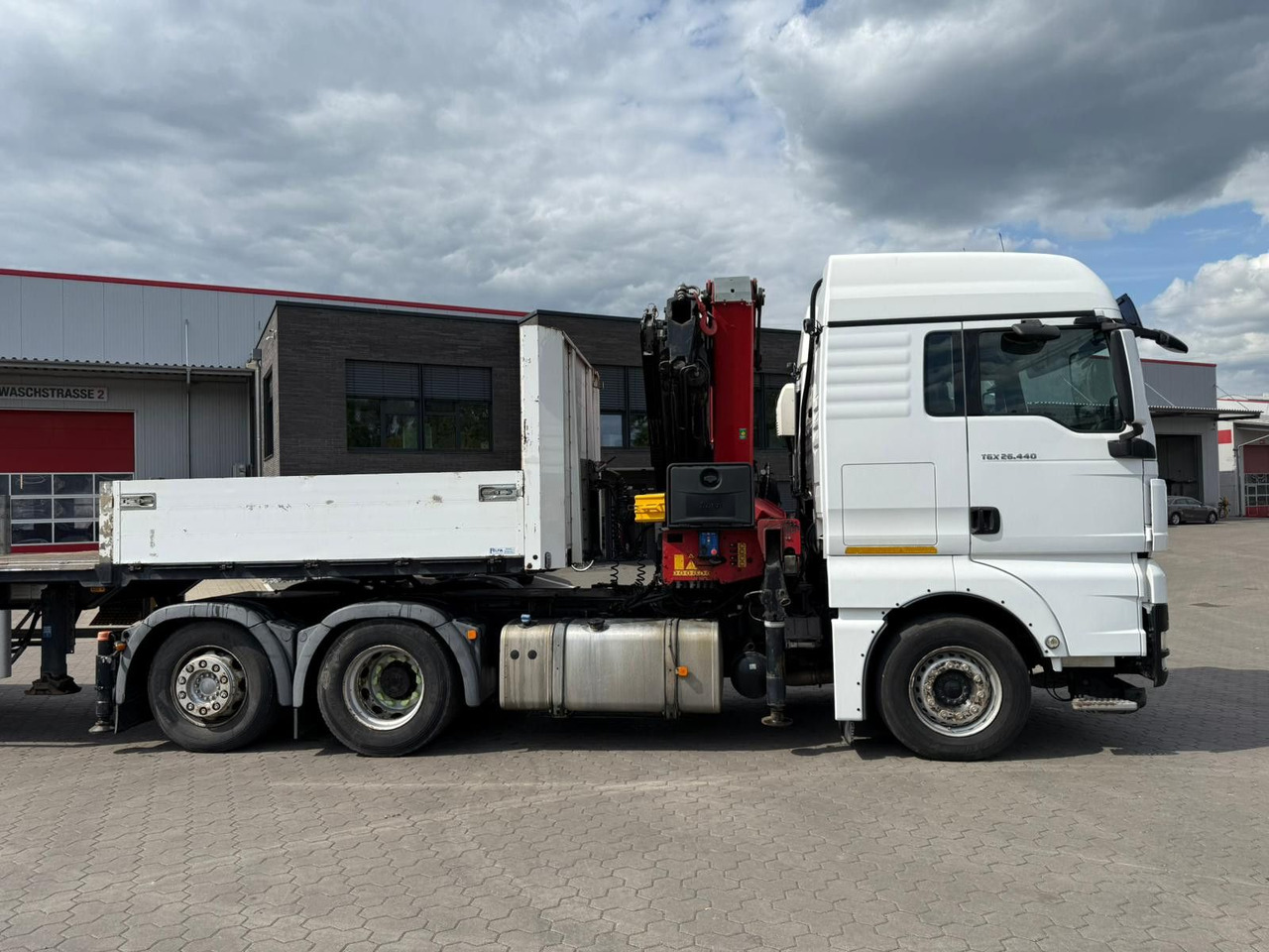 MAN TGX 26.440 6x2 mit HMF 3000-5 Kran - Тягач: фото 3 MAN TGX 26.440 6x2 mit HMF 3000-5 Kran - Тягач: фото 3