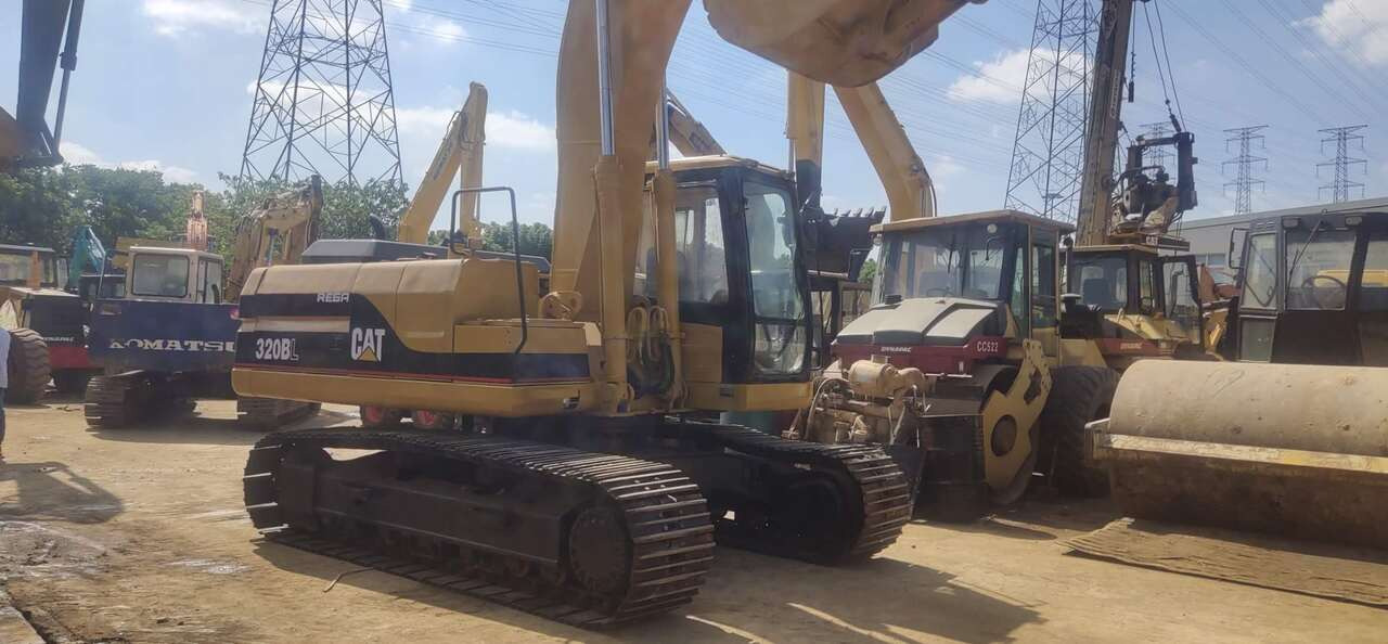 CATERPILLAR 320BL - Гусеничный экскаватор: фото 1 CATERPILLAR 320BL - Гусеничный экскаватор: фото 1