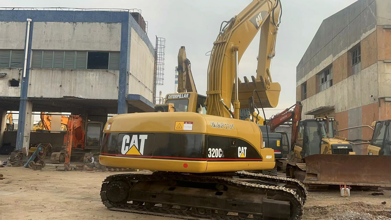CATERPILLAR 320C - Гусеничный экскаватор: фото 3 CATERPILLAR 320C - Гусеничный экскаватор: фото 3