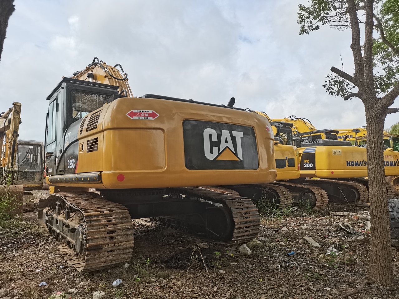 CATERPILLAR 325C - Гусеничный экскаватор: фото 2 CATERPILLAR 325C - Гусеничный экскаватор: фото 2
