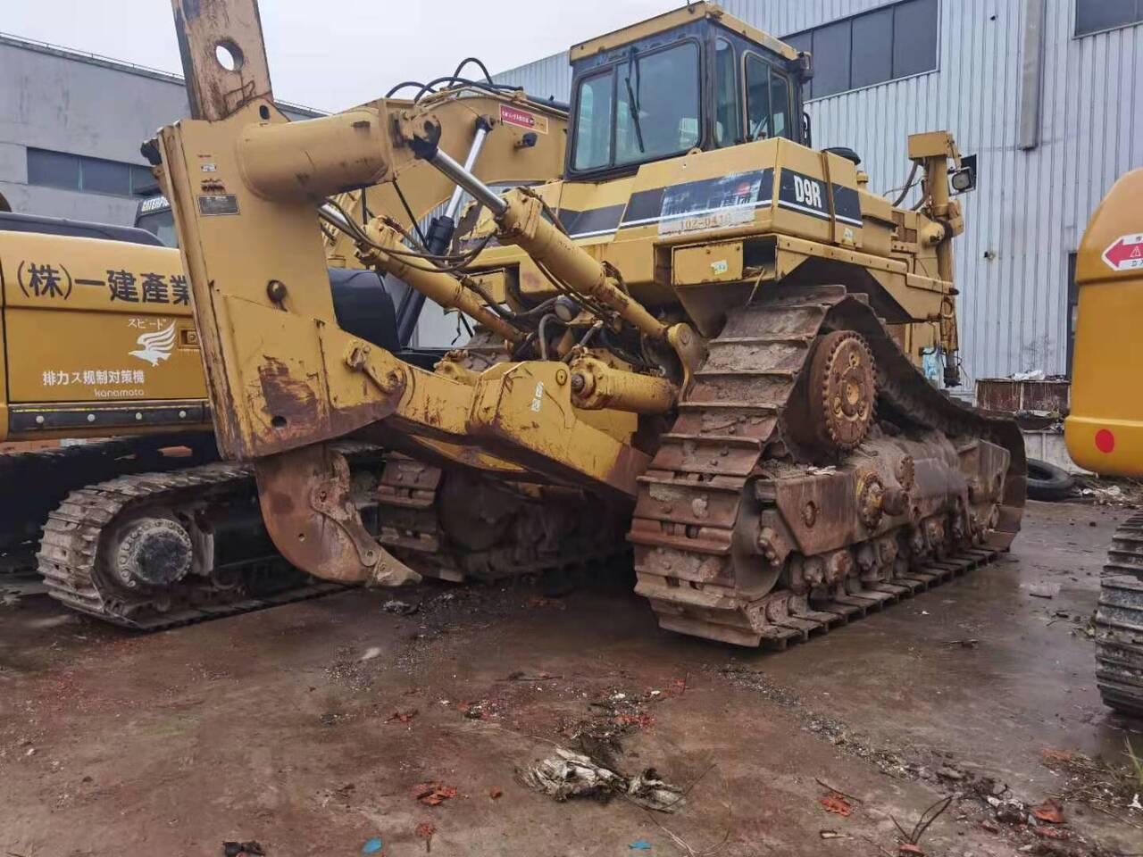 CATERPILLAR D9R - Бульдозер: фото 1 CATERPILLAR D9R - Бульдозер: фото 1