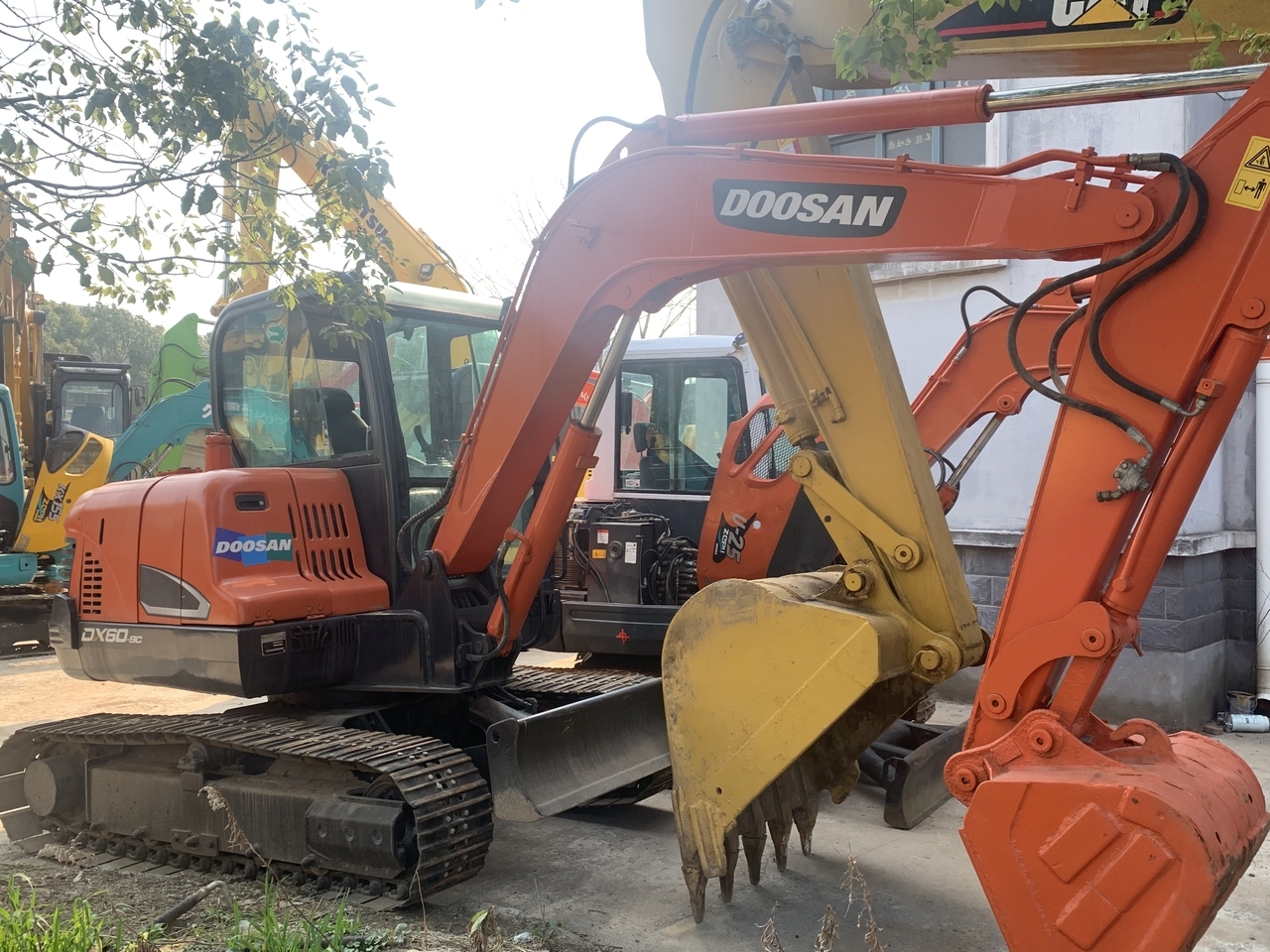 DOOSAN DX60-9 - Мини-экскаватор: фото 1
