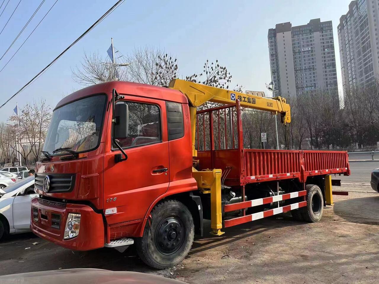 DongFeng Crane - Строительное оборудование: фото 1 DongFeng Crane - Строительное оборудование: фото 1