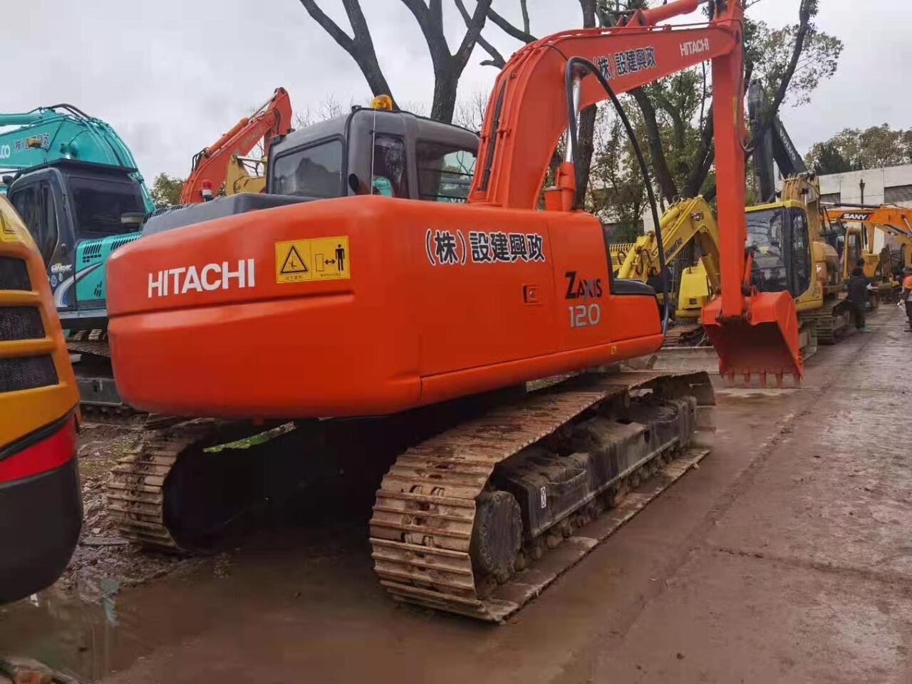 HITACHI ZX120-6 - Гусеничный экскаватор: фото 1 HITACHI ZX120-6 - Гусеничный экскаватор: фото 1