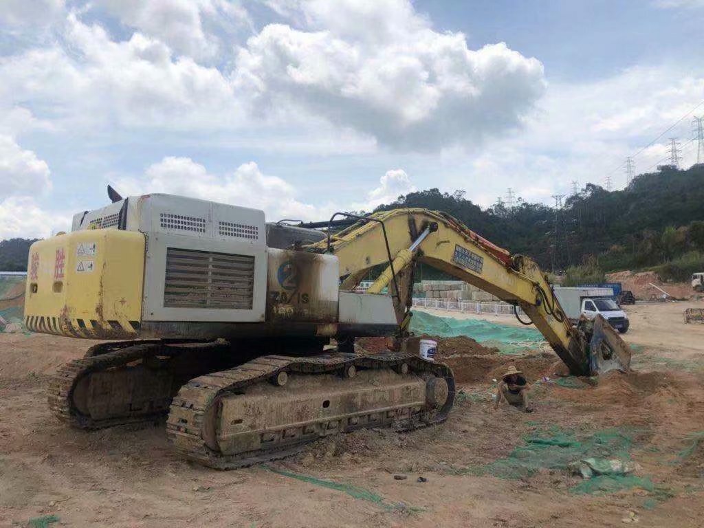 HITACHI ZX490 - Гусеничный экскаватор: фото 3 HITACHI ZX490 - Гусеничный экскаватор: фото 3