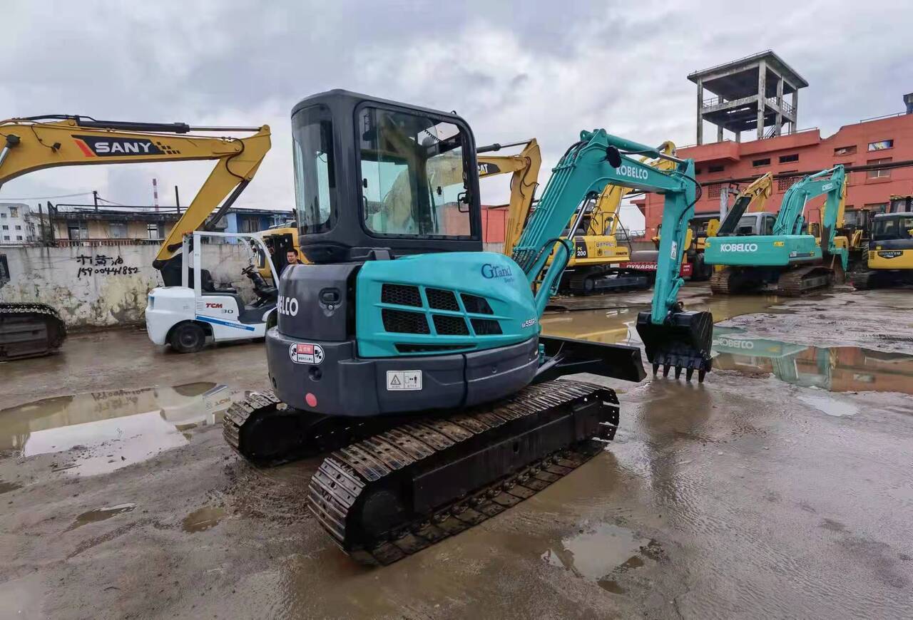 KOBELCO 55 - Мини-экскаватор: фото 1 KOBELCO 55 - Мини-экскаватор: фото 1