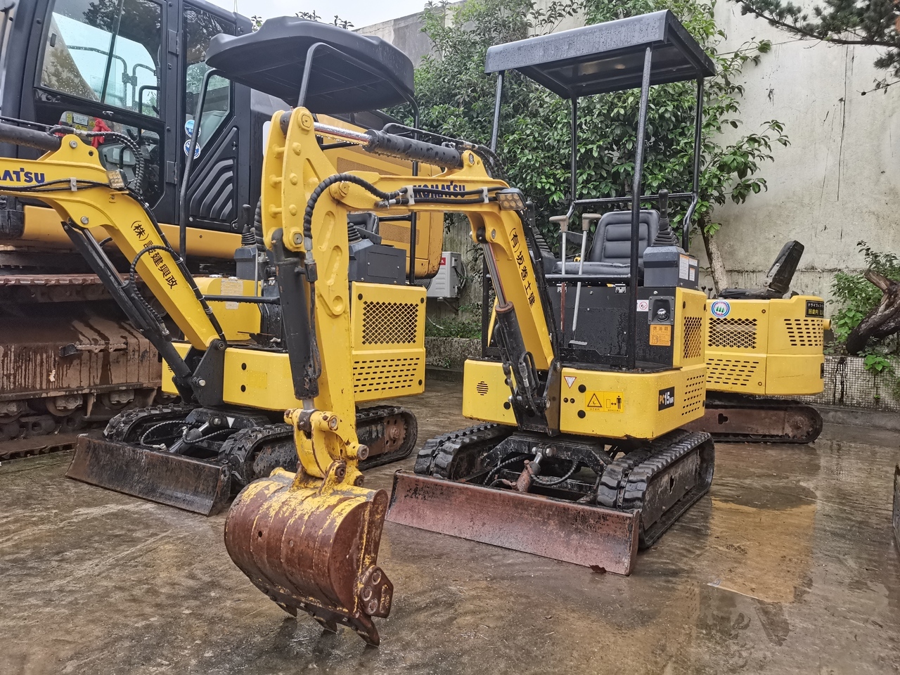 KOMATSU PC15MR - Мини-экскаватор: фото 1