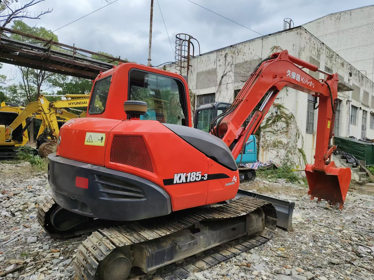 KUBOTA KX185-3 - Экскаватор: фото 1