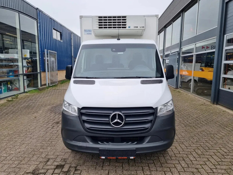 Mercedes-Benz Sprinter 516 CDI THERMOKING V500 MAX MT/ -20+20 STANDBY 380V - Фургон-рефрижератор: фото 3 Mercedes-Benz Sprinter 516 CDI THERMOKING V500 MAX MT/ -20+20 STANDBY 380V - Фургон-рефрижератор: фото 3