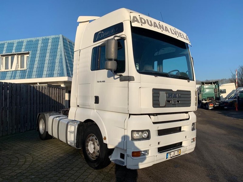 MAN TGA 18.480 6 HEAD ENGINE AUTOMATIC RETARDER - Тягач: фото 1 MAN TGA 18.480 6 HEAD ENGINE AUTOMATIC RETARDER - Тягач: фото 1