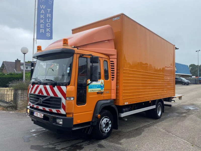 Volvo FL 614 FL 180 - Грузовик с закрытым кузовом: фото 1 Volvo FL 614 FL 180 - Грузовик с закрытым кузовом: фото 1