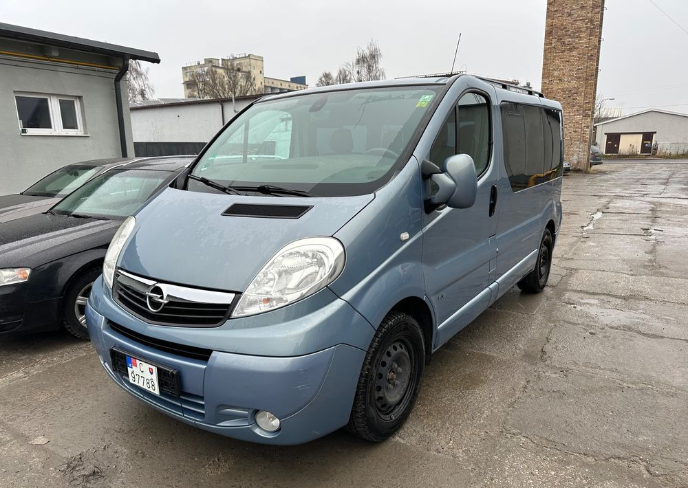 Opel Vivaro 2.5 CDTI L1H1 Design Edition - Легковой автомобиль: фото 1 Opel Vivaro 2.5 CDTI L1H1 Design Edition - Легковой автомобиль: фото 1