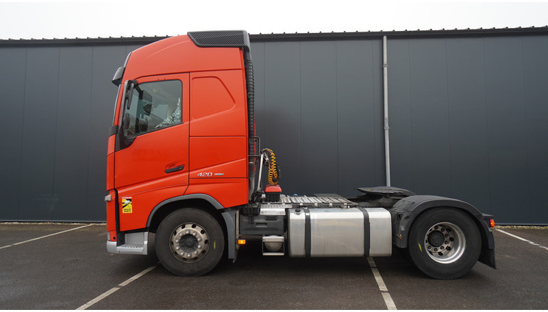 Volvo FH 420 ADR GLOBETROTTER 721.300KM - Тягач: фото 1 Volvo FH 420 ADR GLOBETROTTER 721.300KM - Тягач: фото 1