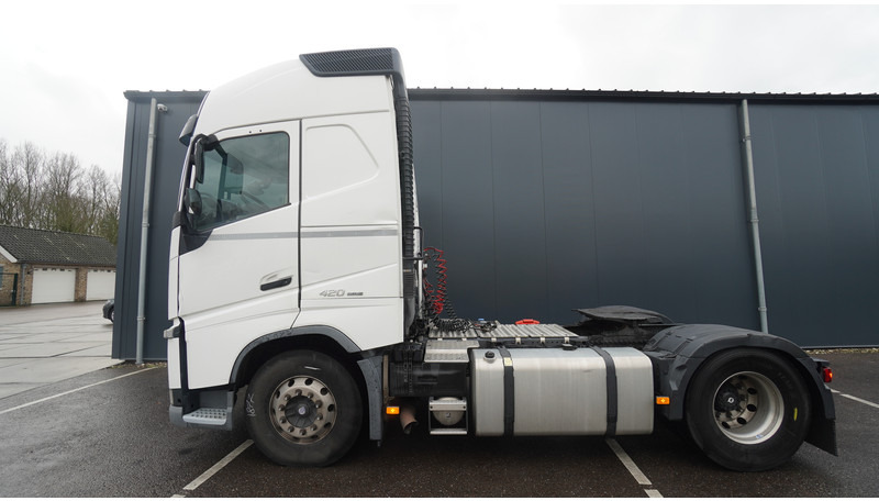 Volvo FH 420 ADR GLOBETROTTER EURO 6 762.600 - Тягач: фото 1 Volvo FH 420 ADR GLOBETROTTER EURO 6 762.600 - Тягач: фото 1