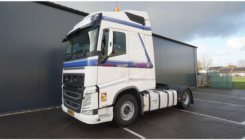 Volvo FH 420 EURO 6 GLOBETROTTER - Тягач: фото 3 Volvo FH 420 EURO 6 GLOBETROTTER - Тягач: фото 3