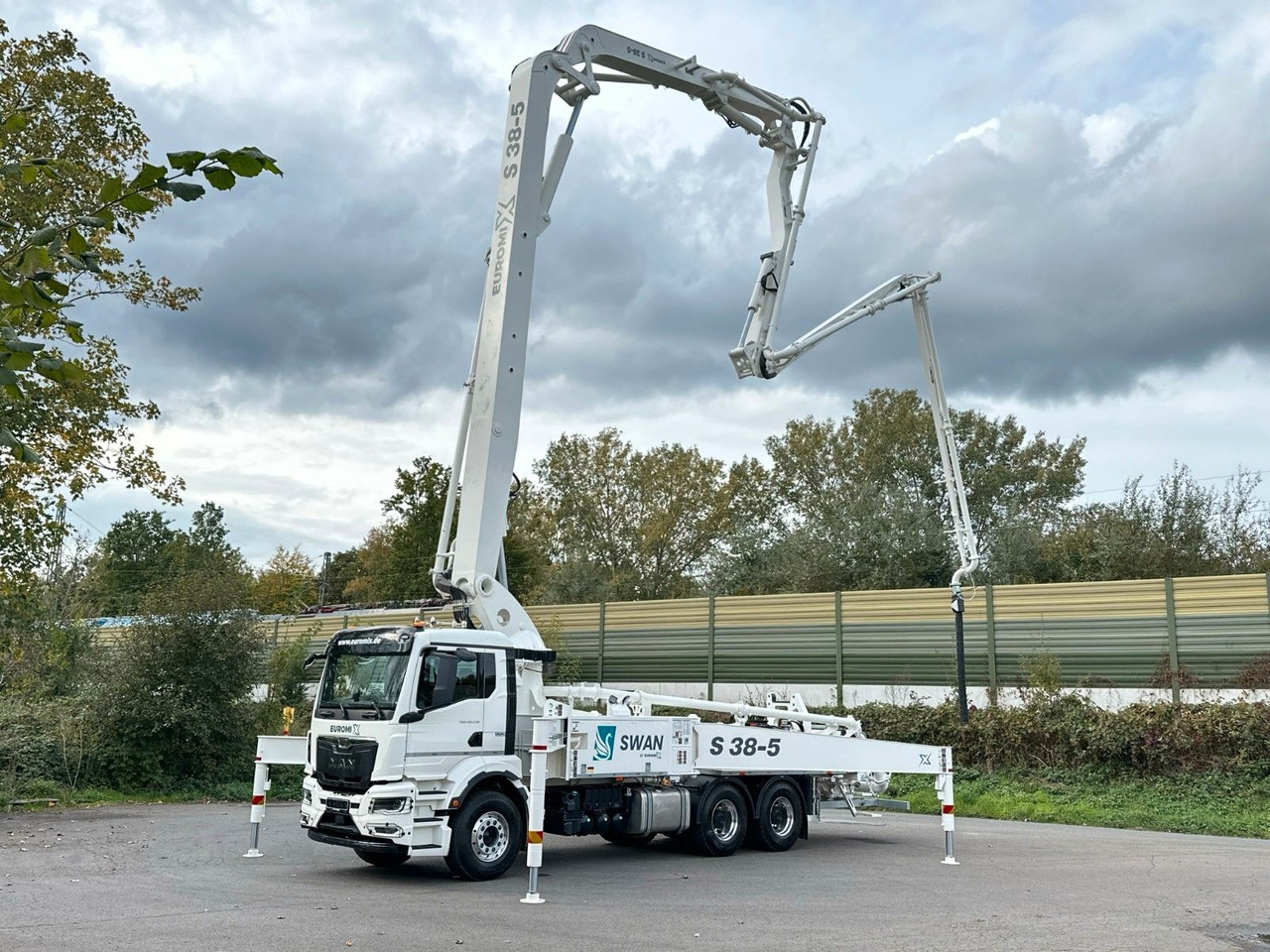 MAN TGS 26.510 6x4 SWAN TSP 38-5 160RZ ( 38m ) - Автобетононасос: фото 2 MAN TGS 26.510 6x4 SWAN TSP 38-5 160RZ ( 38m ) - Автобетононасос: фото 2