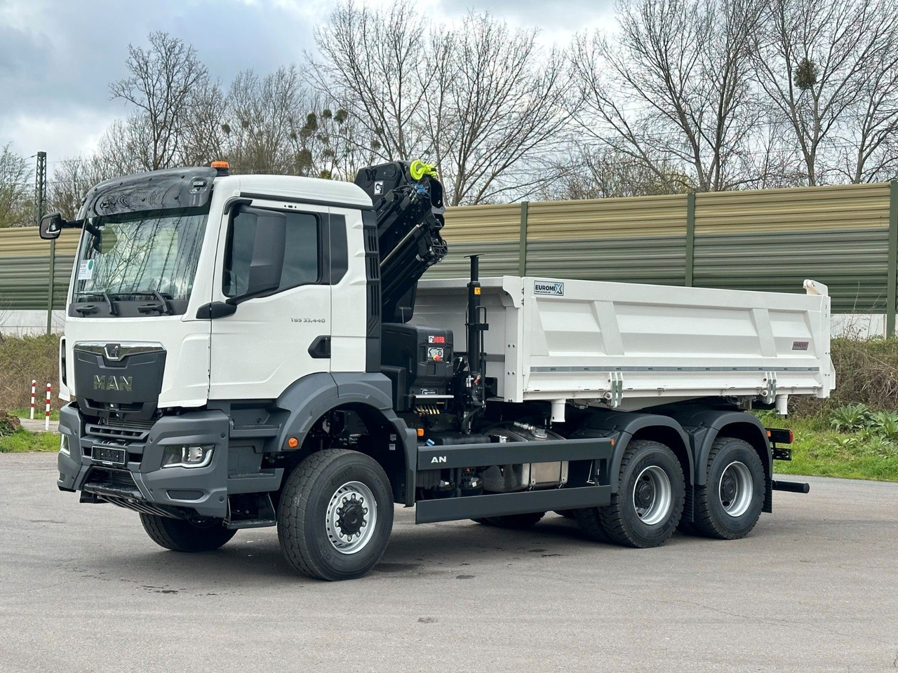 MAN TGS 33.440 6x6 /3-Seiten- Kipper / HIAB 228-4 - Самосвал, Автоманипулятор: фото 3 MAN TGS 33.440 6x6 /3-Seiten- Kipper / HIAB 228-4 - Самосвал, Автоманипулятор: фото 3