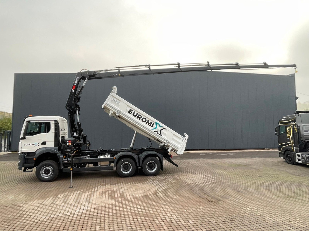 MAN TGS 33.440 6x6 /3-Seiten- Kipper / HIAB 228-6 - Самосвал, Автоманипулятор: фото 1 MAN TGS 33.440 6x6 /3-Seiten- Kipper / HIAB 228-6 - Самосвал, Автоманипулятор: фото 1