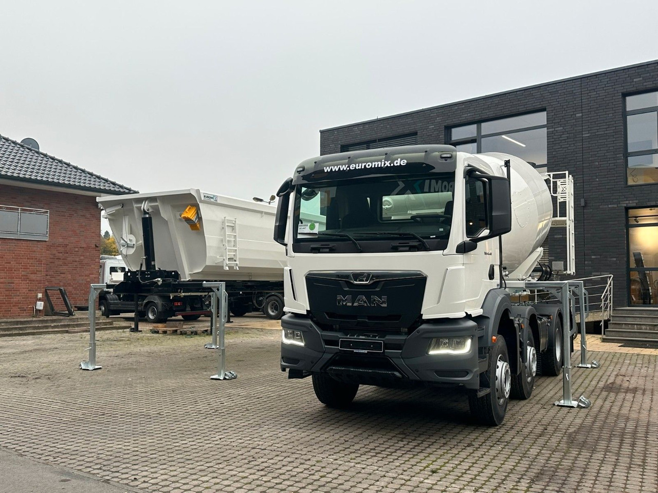 MAN TGS 41.480 8x4 WECHSELSYSTEM KIPPER+MISCHER - Автобетоносмеситель, Кузов для самосвала: фото 2 MAN TGS 41.480 8x4 WECHSELSYSTEM KIPPER+MISCHER - Автобетоносмеситель, Кузов для самосвала: фото 2