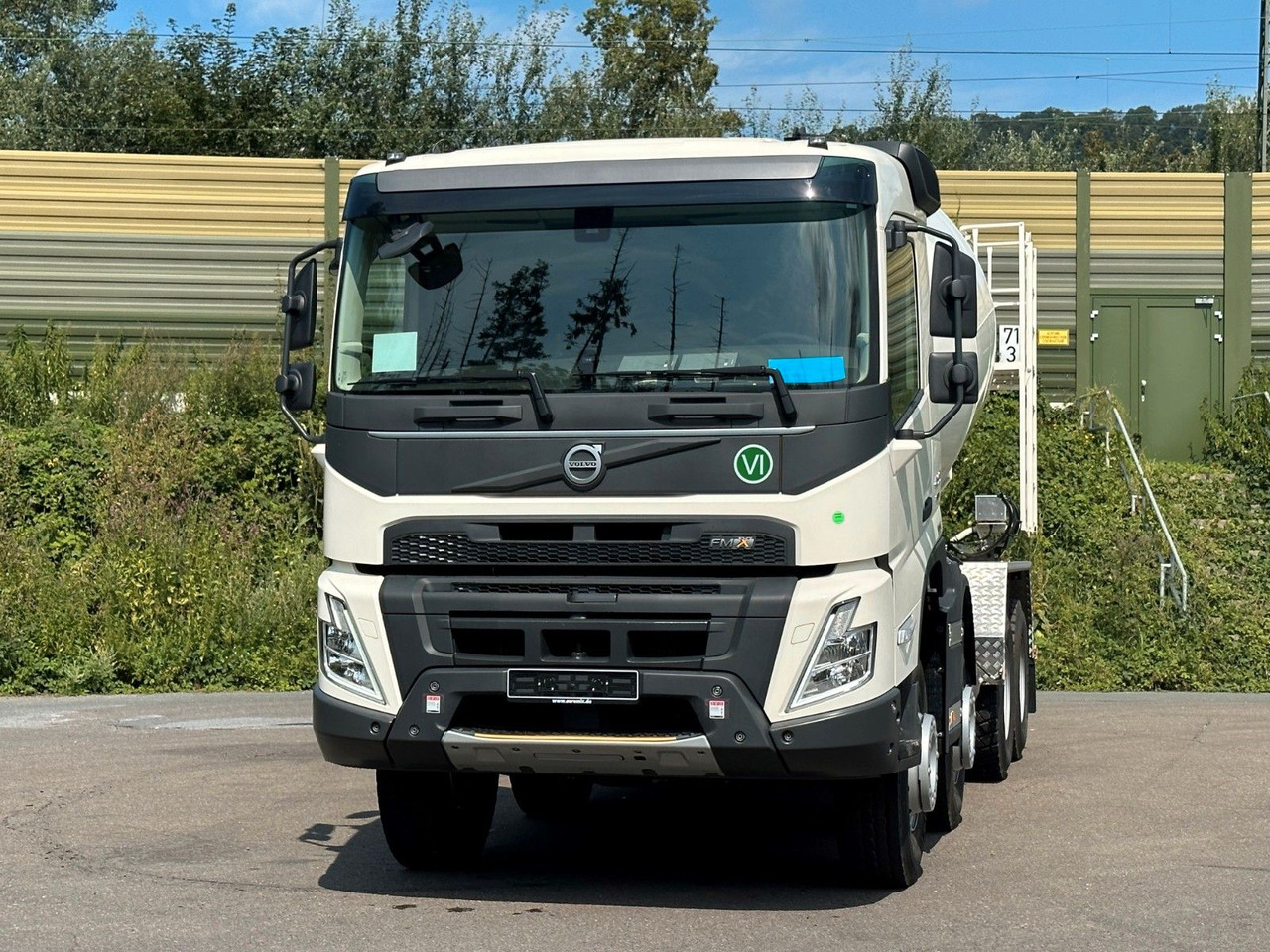 Volvo FMX 460 8x4 / EuromixMTP EM 9 L Euro6e - Автобетоносмеситель: фото 2 Volvo FMX 460 8x4 / EuromixMTP EM 9 L Euro6e - Автобетоносмеситель: фото 2