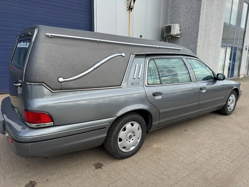 Ford VICTORIA CROWN **CORBILLARD-HEARSE-BESTATTUNGSWAGEN** - Легковой автомобиль: фото 4 Ford VICTORIA CROWN **CORBILLARD-HEARSE-BESTATTUNGSWAGEN** - Легковой автомобиль: фото 4