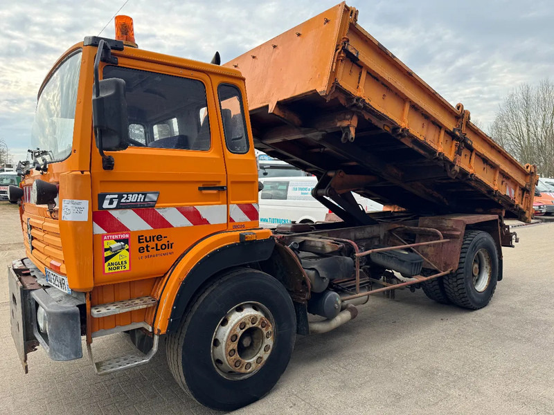 Renault G230 **BENNE-A LAMES-SUPER ETAT** - Самосвал: фото 1
