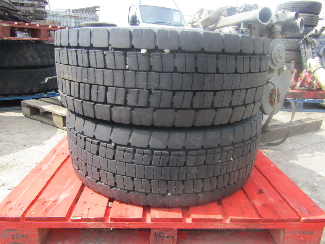 315/70/22.5 DRIVE AND STEER PATTERN WHEEL AND TYRE - Шина для Грузовиков: фото 1 315/70/22.5 DRIVE AND STEER PATTERN WHEEL AND TYRE - Шина для Грузовиков: фото 1