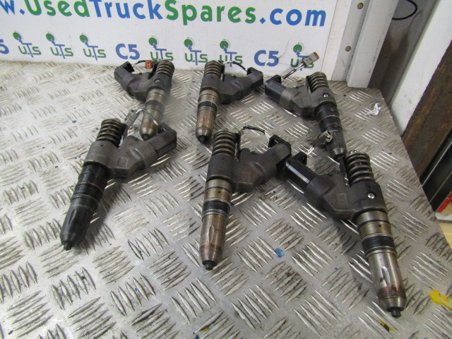 CUMMINS M11 INJECTORS (6) P/NO 4061851 - Топливная система для Грузовиков: фото 1