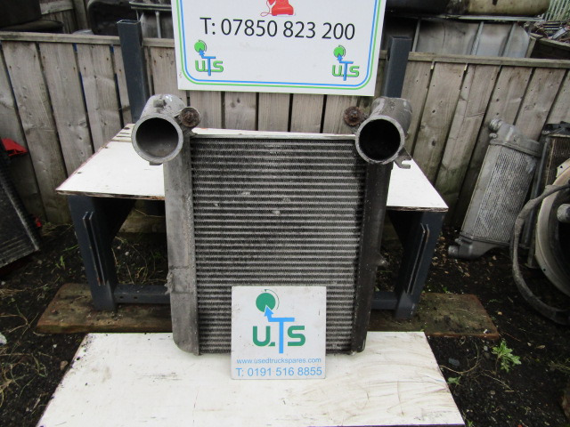 DAF CF 75 INTERCOOLER P/NO 1371318 - Радиатор для Грузовиков: фото 1 DAF CF 75 INTERCOOLER P/NO 1371318 - Радиатор для Грузовиков: фото 1