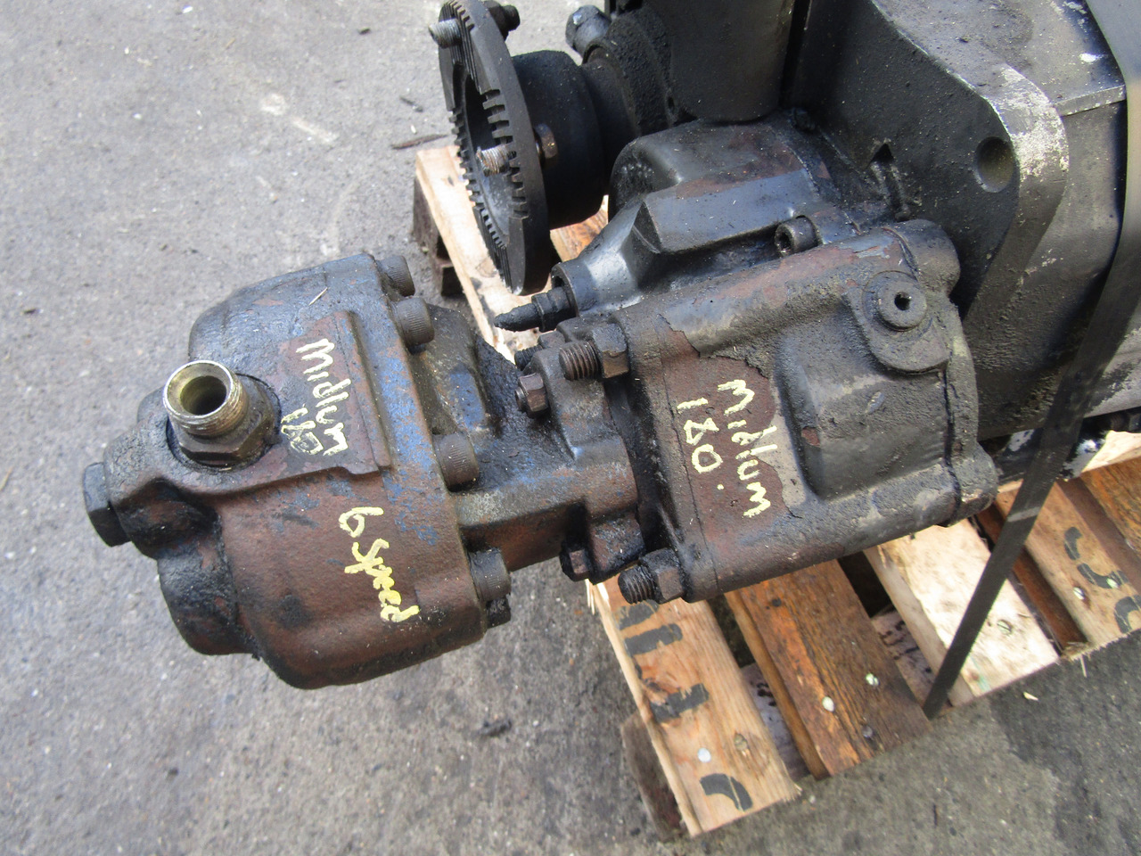 EATON 6 SPEED PTO (5206B GEARBOX) - Гидравлика для Грузовиков: фото 1 EATON 6 SPEED PTO (5206B GEARBOX) - Гидравлика для Грузовиков: фото 1