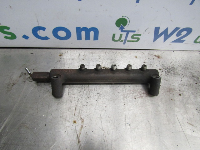 HINO 300 SERIES (N04C) FUEL RAIL - Двигатель и запчасти для Грузовиков: фото 1