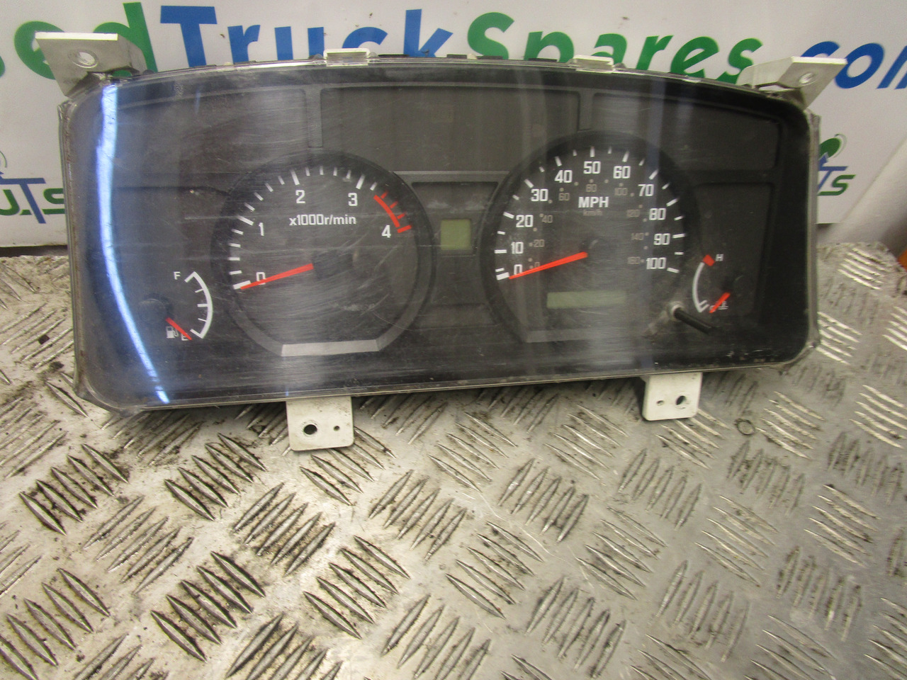 ISUZU N75 4HK1 CLOCK CLUSTER P/NO 8981266770 - Кабина и интерьер для Грузовиков: фото 1 ISUZU N75 4HK1 CLOCK CLUSTER P/NO 8981266770 - Кабина и интерьер для Грузовиков: фото 1