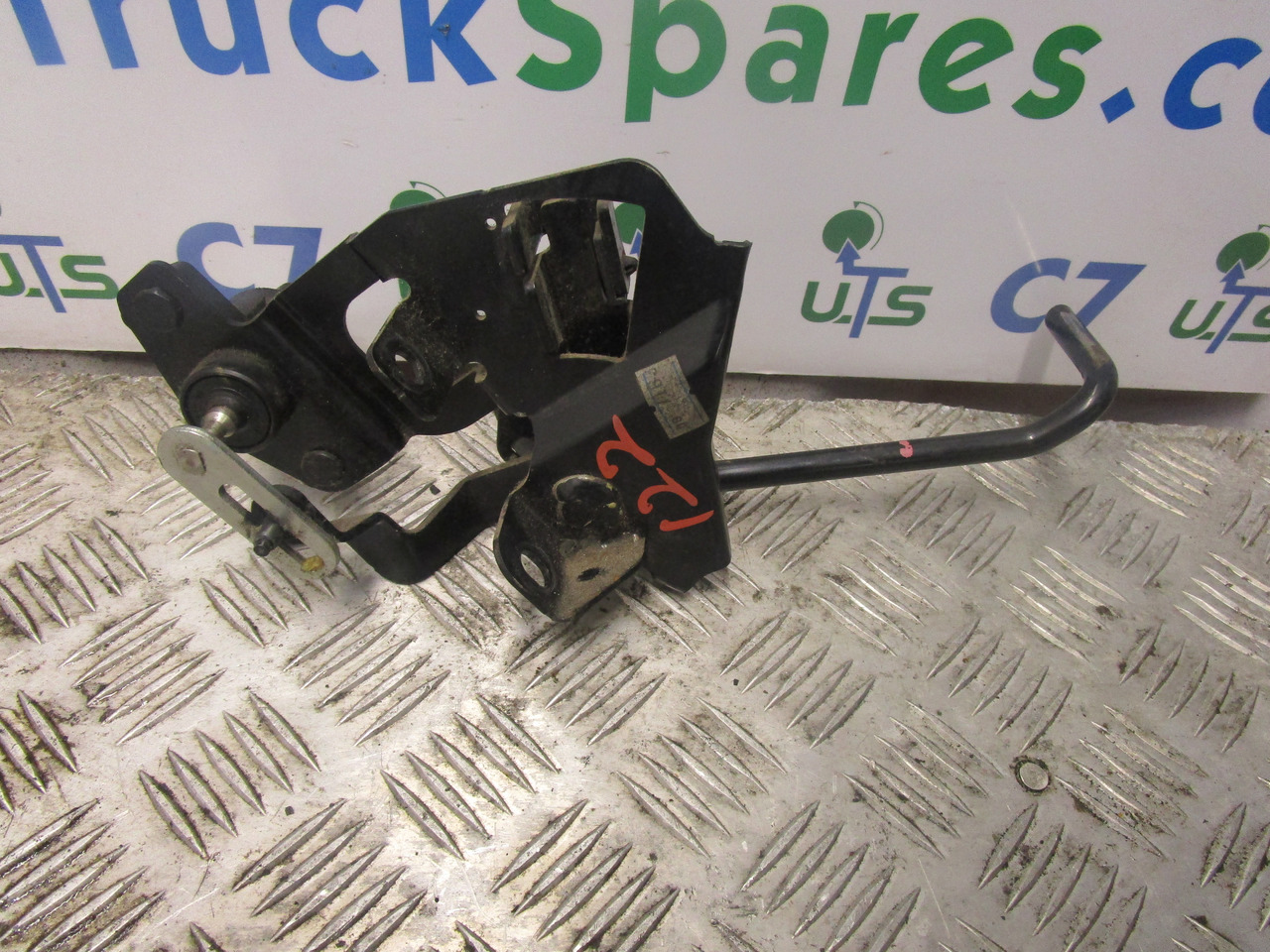 ISUZU N75 4HK1 THROTTLE PEDAL COMPLETE - Кабина и интерьер для Грузовиков: фото 1 ISUZU N75 4HK1 THROTTLE PEDAL COMPLETE - Кабина и интерьер для Грузовиков: фото 1