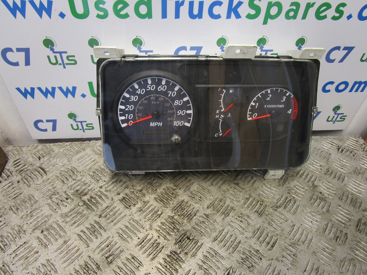 ISUZU NQR CLOCK CLUSTER AUTO P/NO 8981248910 - Электрическая система для Грузовиков: фото 1