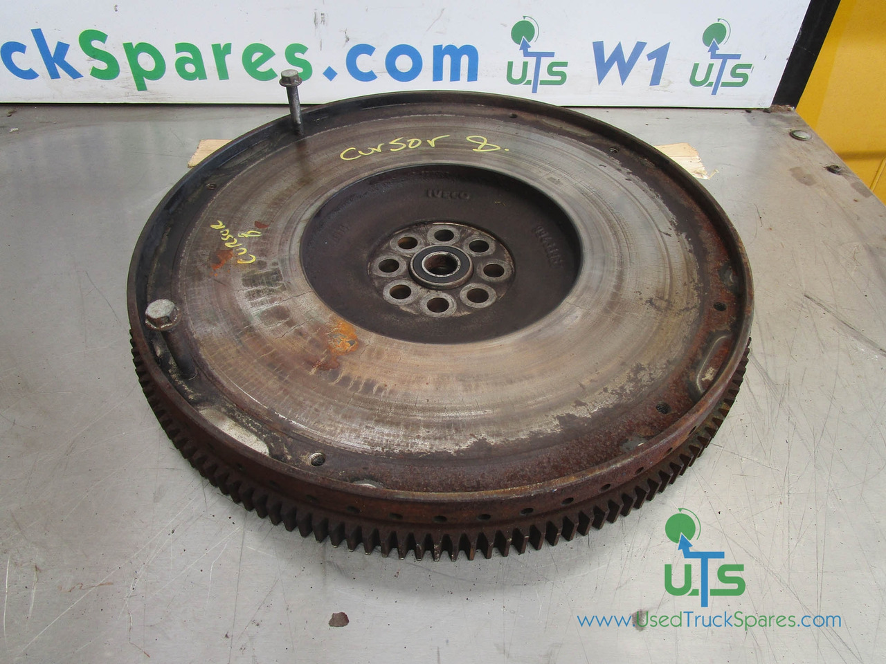 IVECO CURSOR 8 FLYWHEEL P/NO 99633961 - Маховик для Грузовиков: фото 1