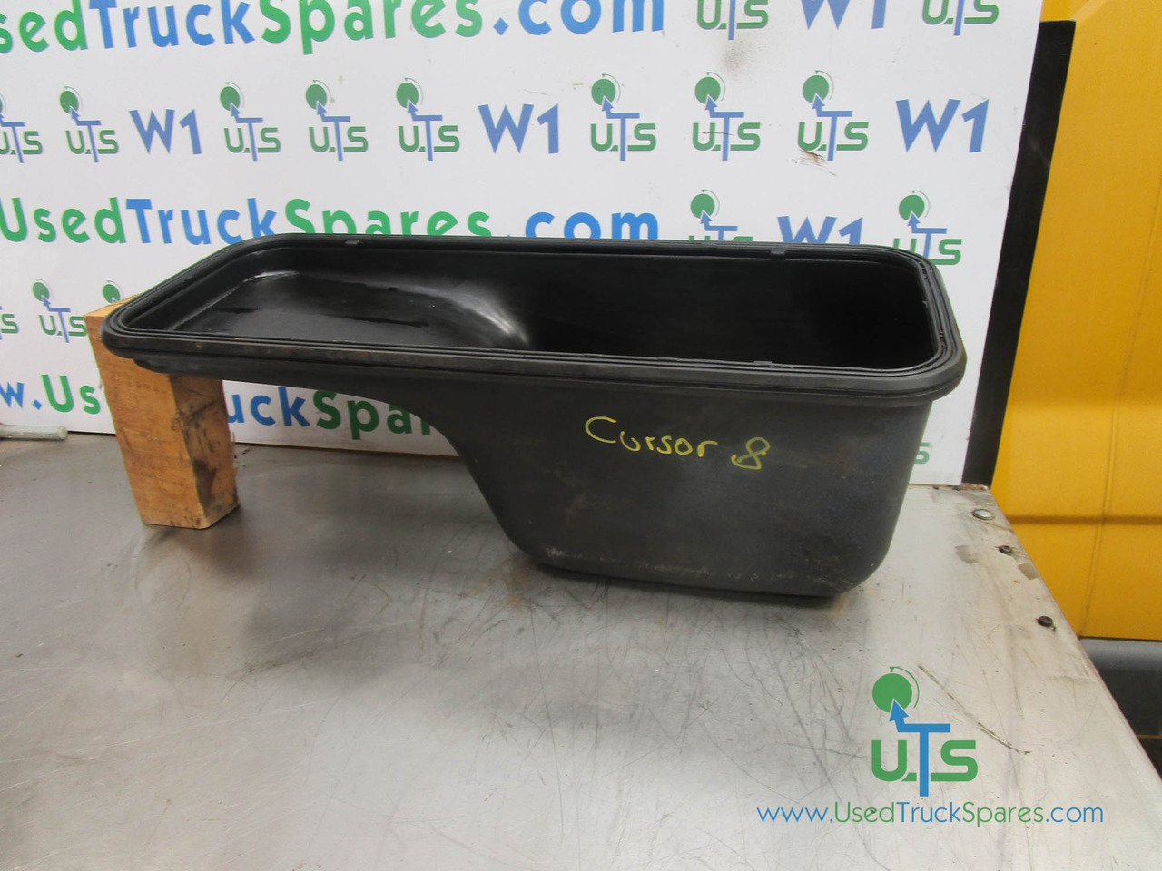 IVECO CURSOR 8 SUMP - Двигатель и запчасти для Грузовиков: фото 1