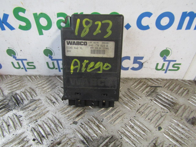 MERCEDES ATEGO 1823 ‘ECAS’ ECU P/NO 4461700230 - Блок управления для Грузовиков: фото 1