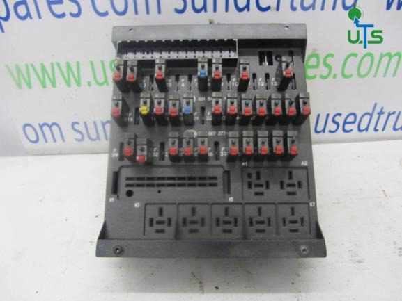 MERCEDES ATEGO 1823 FUSEBOARD P/NO 0015430615 - Электрическая система для Грузовиков: фото 1