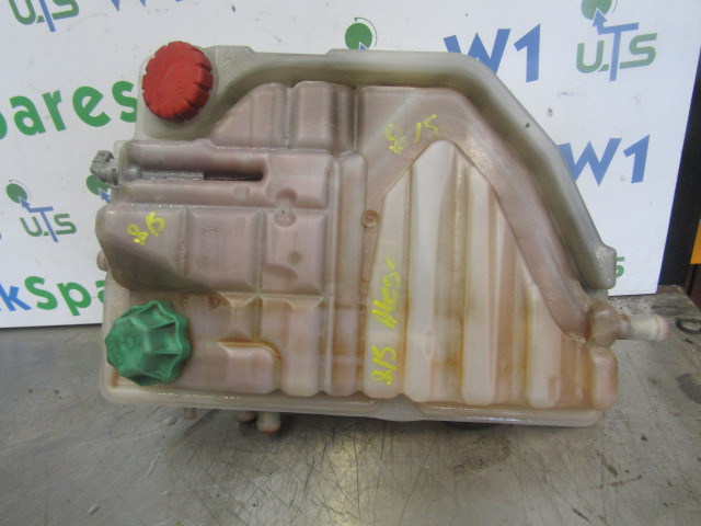 MERCEDES ATEGO 815 HEADERTANK P/NO A970 500 0449 - Двигатель и запчасти для Грузовиков: фото 1 MERCEDES ATEGO 815 HEADERTANK P/NO A970 500 0449 - Двигатель и запчасти для Грузовиков: фото 1