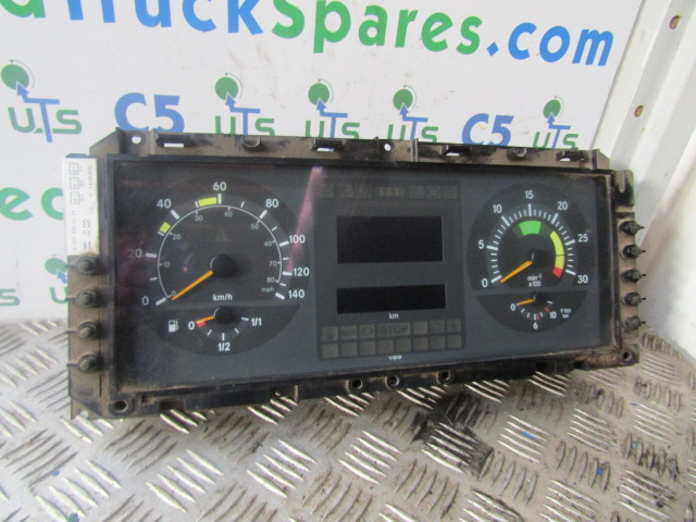 MERCEDES ATEGO / AXOR CLOCK CLUSTER A001446 5221 - Электрическая система для Грузовиков: фото 1