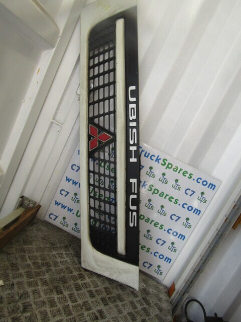 MITSUBISHI 3C11 / 3C13 FRONT GRILL - Кабина и интерьер для Грузовиков: фото 1 MITSUBISHI 3C11 / 3C13 FRONT GRILL - Кабина и интерьер для Грузовиков: фото 1