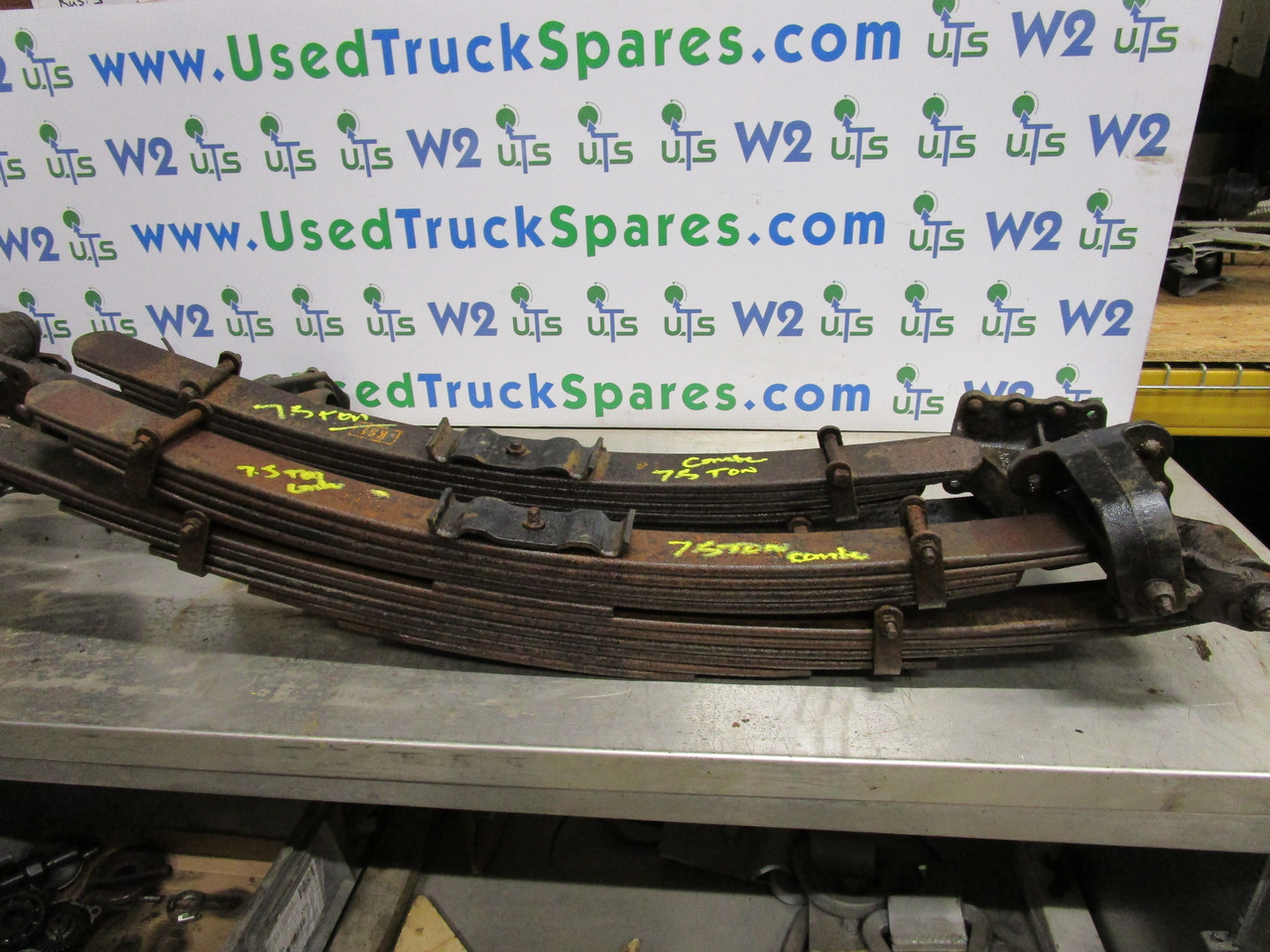 MITSUBISHI CANTER 7.5T REAR SPRINGS (PAIR) - Подвеска для Грузовиков: фото 1 MITSUBISHI CANTER 7.5T REAR SPRINGS (PAIR) - Подвеска для Грузовиков: фото 1
