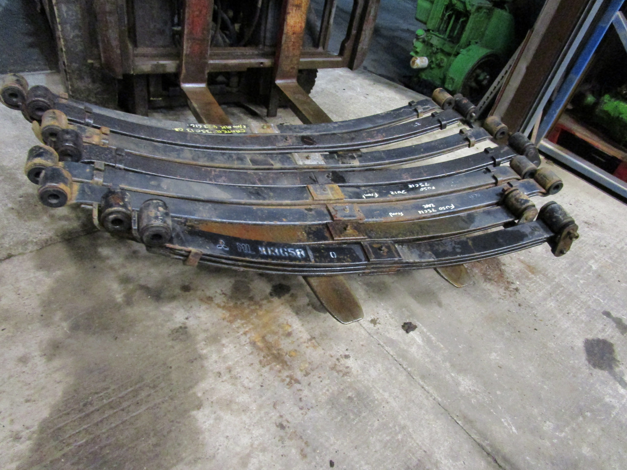 MITSUBISHI FUSO FRONT SPRING (PAIR) - Подвеска для Грузовиков: фото 1 MITSUBISHI FUSO FRONT SPRING (PAIR) - Подвеска для Грузовиков: фото 1