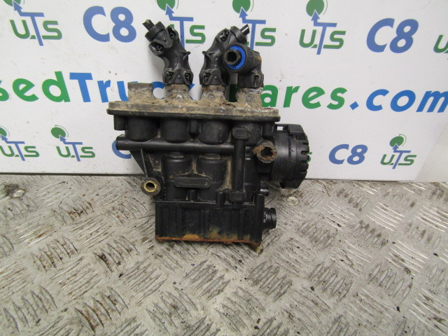 RENAULT MIDLUM DXI ELC HIGHT CONTROL VALVE ‘KNORR-BREMSE’ P/NO K019820 - Электрическая система для Грузовиков: фото 1
