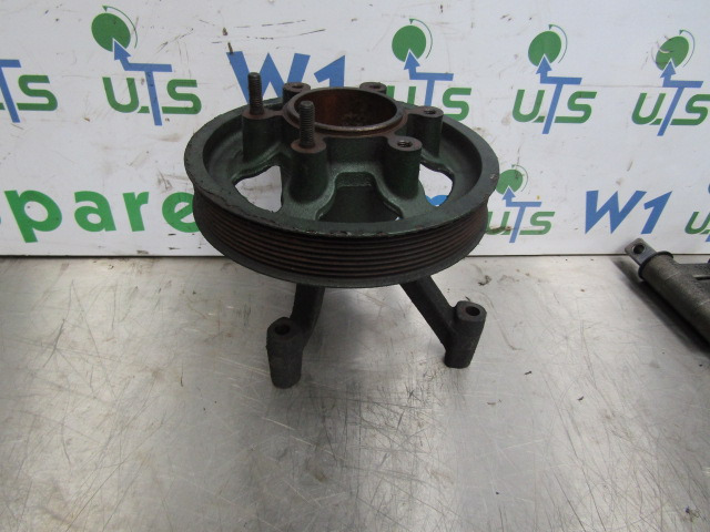 SCANIA 144/164 V8 FAN PULLY WHEEL P/NO 1424302 - Двигатель и запчасти для Грузовиков: фото 1