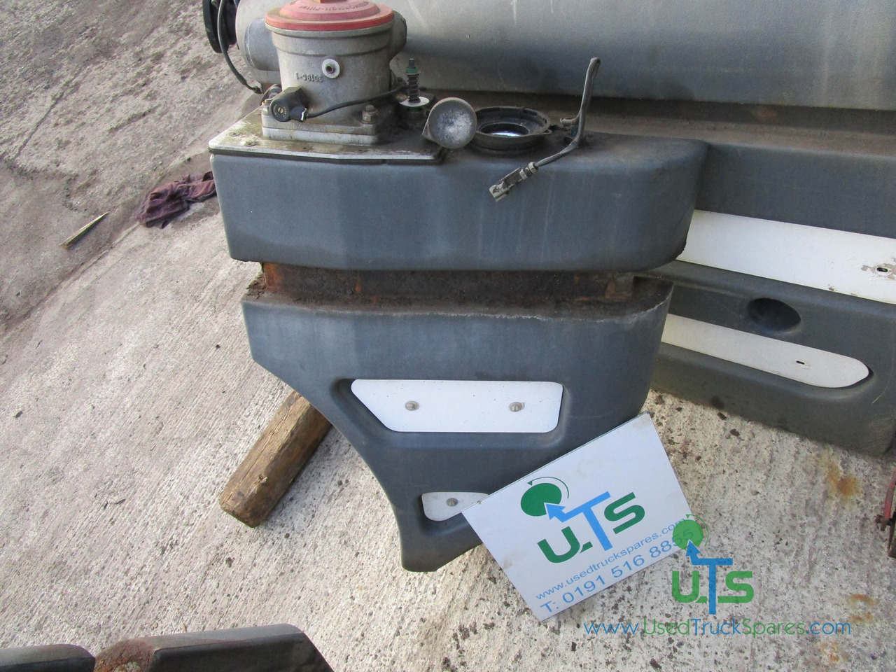 SCHMIDT SWINGO 200 HYDRAULIC TANK - Бак для гидравлической жидкости для Коммунальной и специальной техники: фото 1