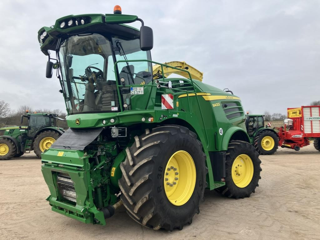 John Deere 8400 - Кормоуборочный комбайн: фото 1 John Deere 8400 - Кормоуборочный комбайн: фото 1