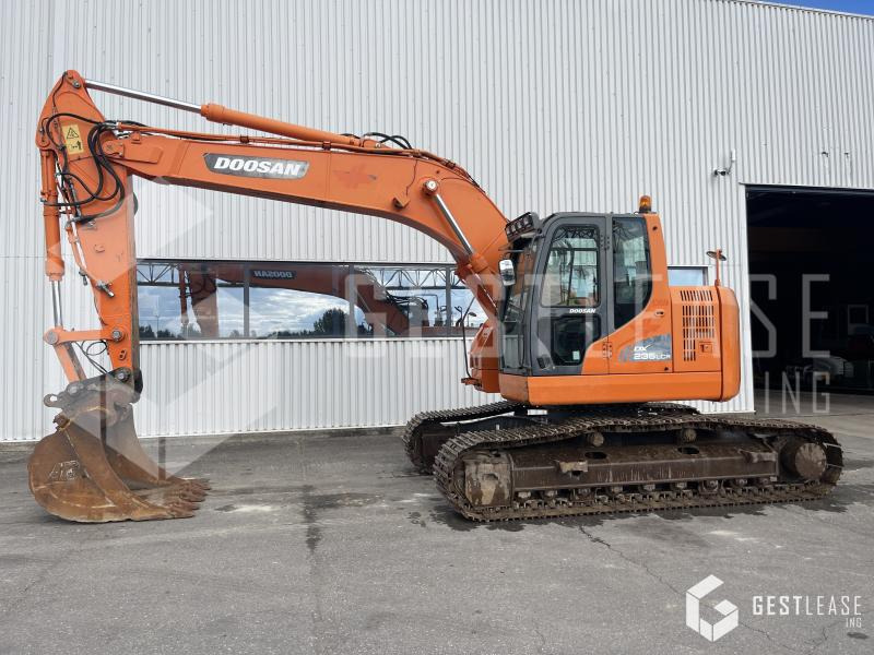 Doosan DX235LC - Гусеничный экскаватор: фото 1 Doosan DX235LC - Гусеничный экскаватор: фото 1