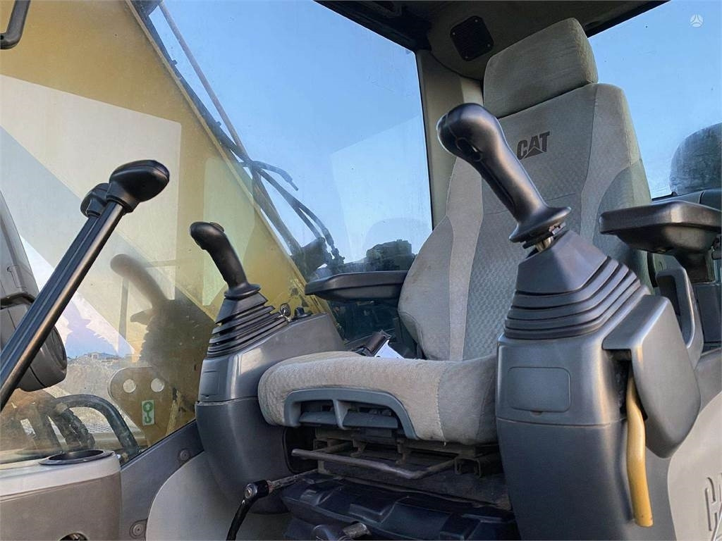 CAT 323 DLN  в лизинг CAT 323 DLN: фото 20