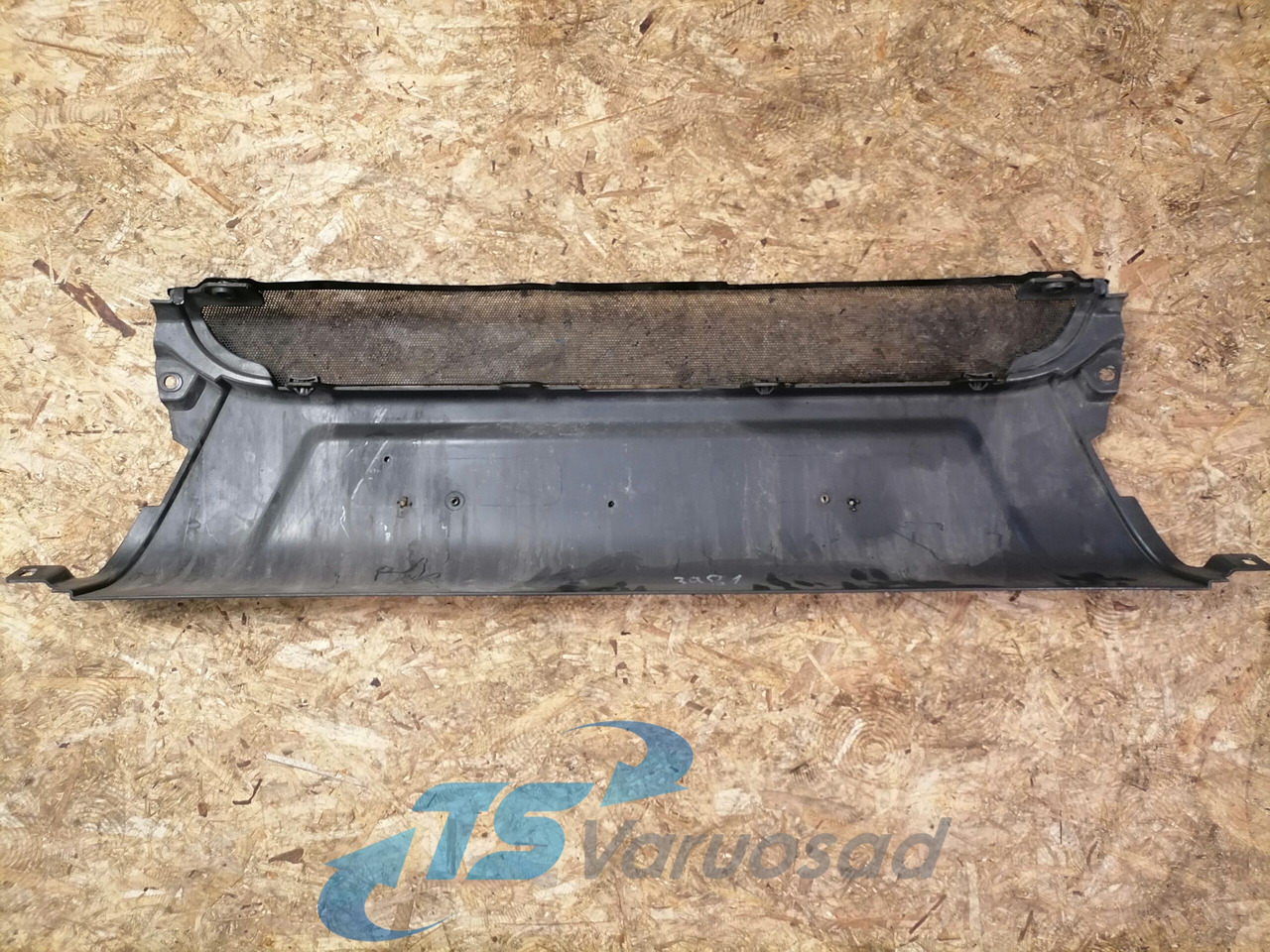 Scania Front bumper cover plastic 1865181 - Аэродинамика/ Спойлеры для Грузовиков: фото 2 Scania Front bumper cover plastic 1865181 - Аэродинамика/ Спойлеры для Грузовиков: фото 2